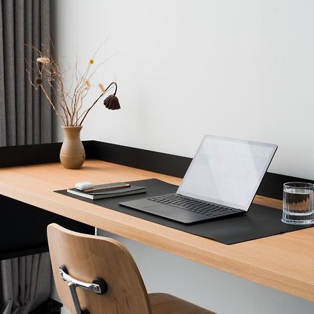 Ebb-ديوندين المظهر الخارجي الصورة A desk pad