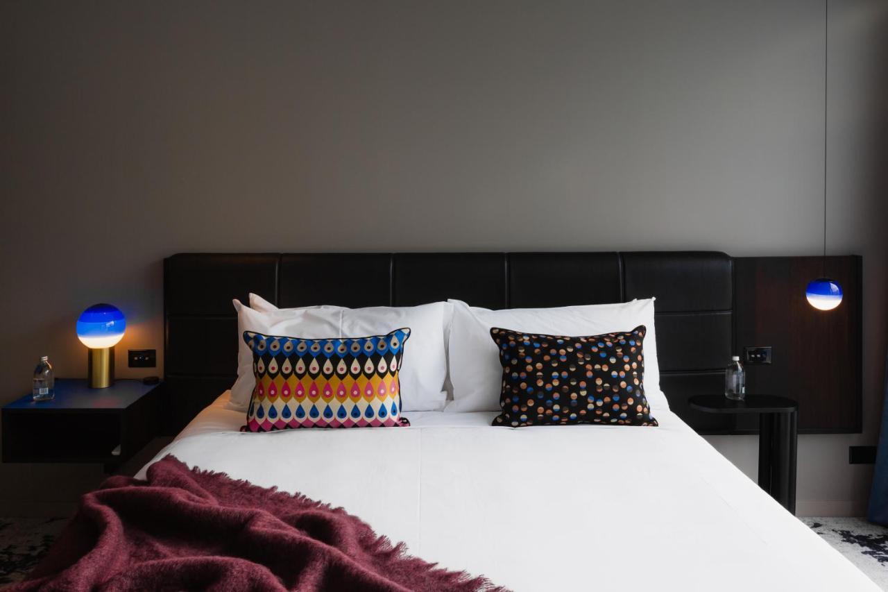 Ebb-ديوندين المظهر الخارجي الصورة A bedroom at the hotel