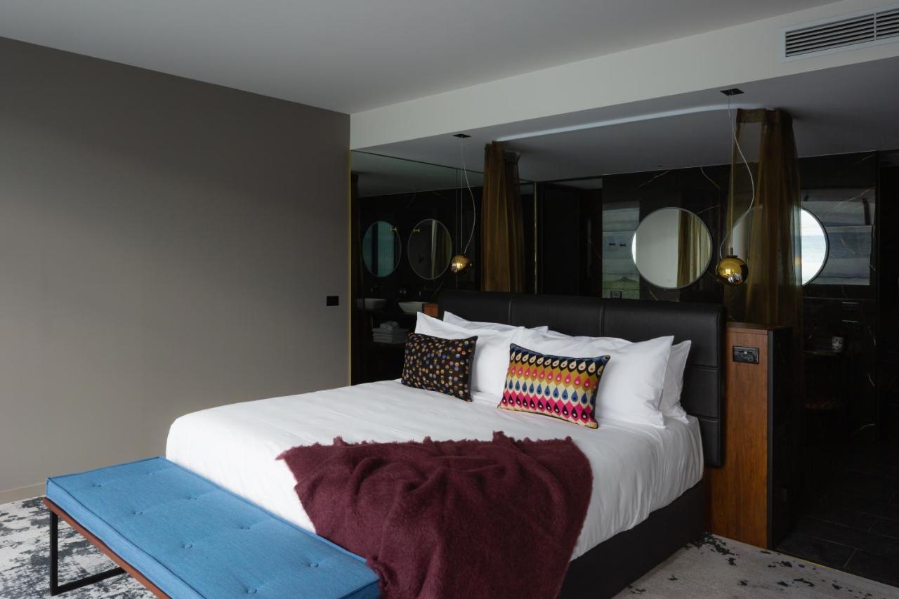 Ebb-ديوندين المظهر الخارجي الصورة A bedroom at the hotel